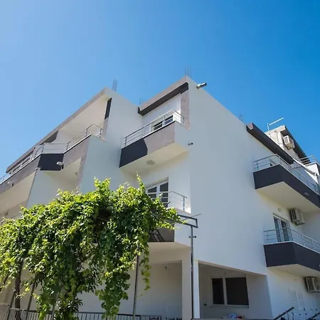 Апартаменти Dzeki