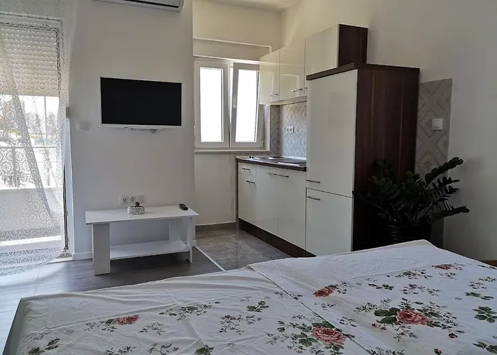 Διαμέρισμα Dzeki Σπλιτ